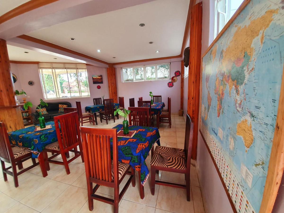 Annas Bed And Breakfast Энтеббе Экстерьер фото