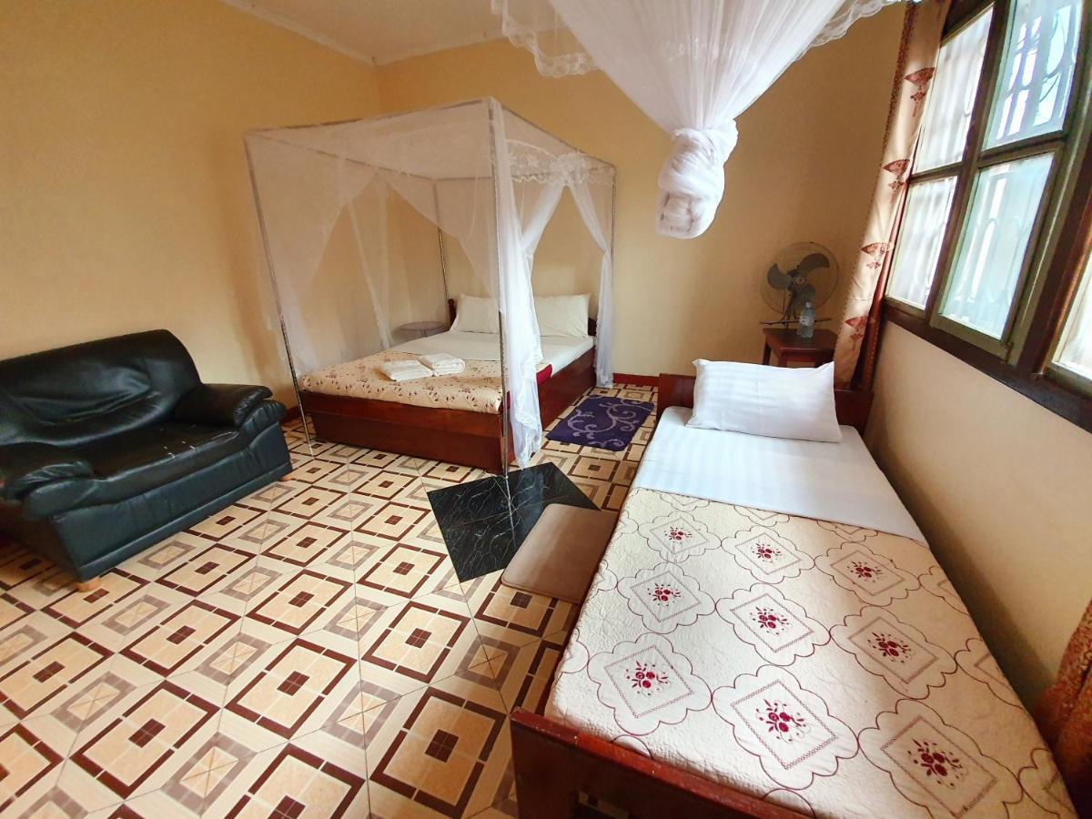Annas Bed And Breakfast Энтеббе Экстерьер фото